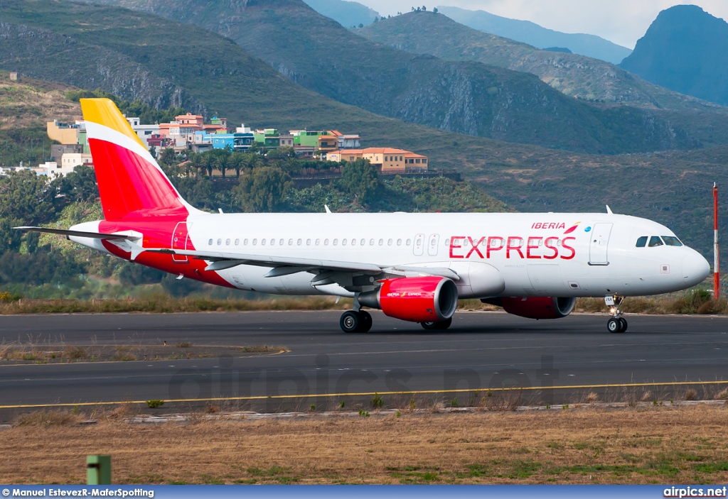 EC-JSK, Airbus A320-200, Iberia Express