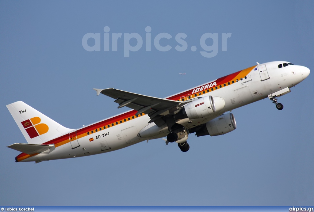 EC-KHJ, Airbus A320-200, Iberia