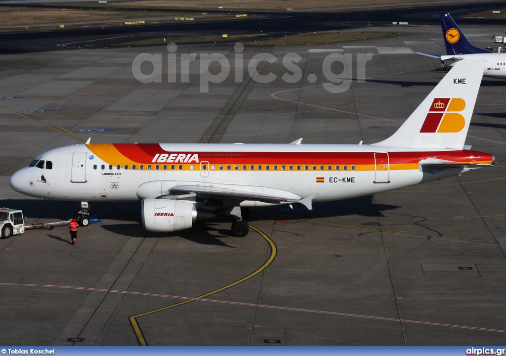 EC-KME, Airbus A319-100, Iberia