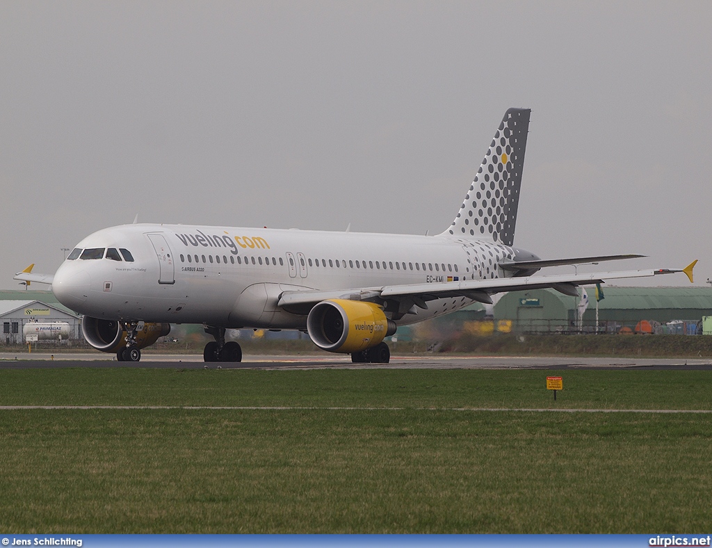 EC-KMI, Airbus A320-200, Vueling