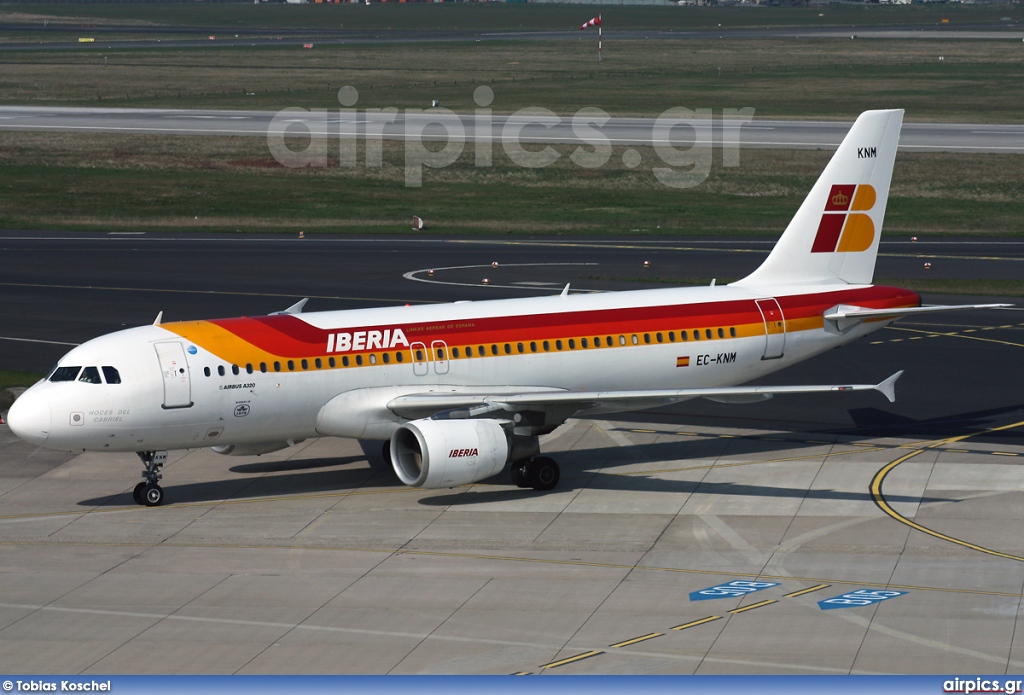 EC-KNM, Airbus A320-200, Iberia