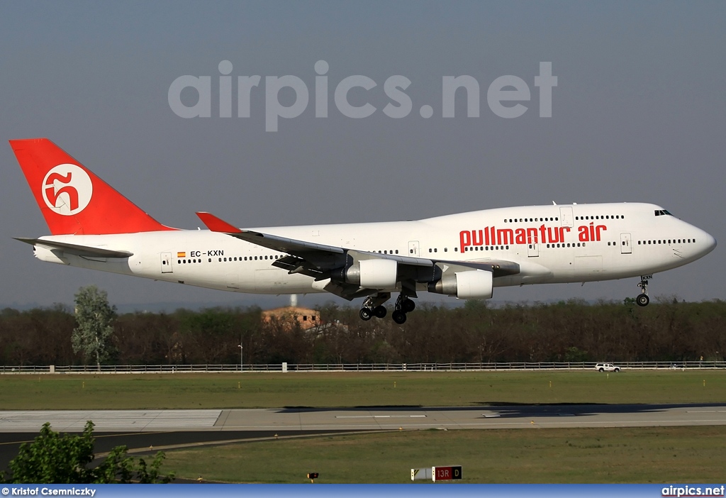 EC-KXN, Boeing 747-400, Pullmantur Air