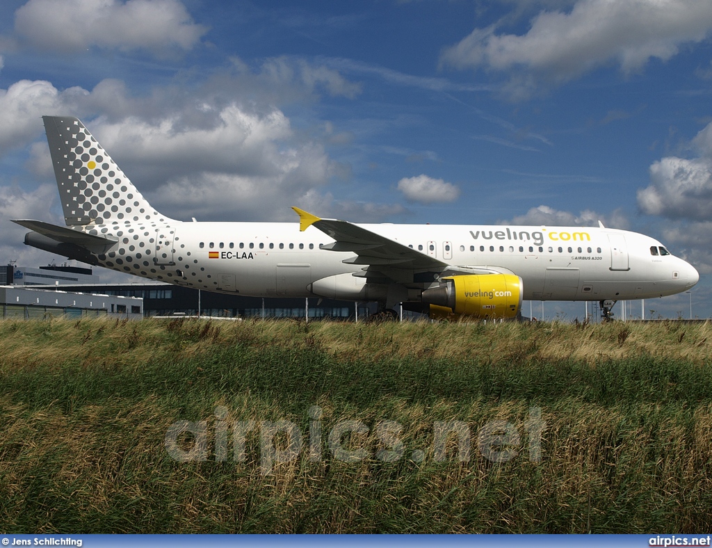 EC-LAA, Airbus A320-200, Vueling