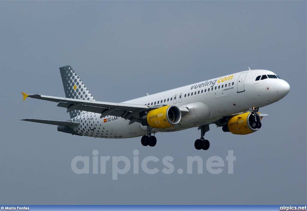 EC-LAA, Airbus A320-200, Vueling