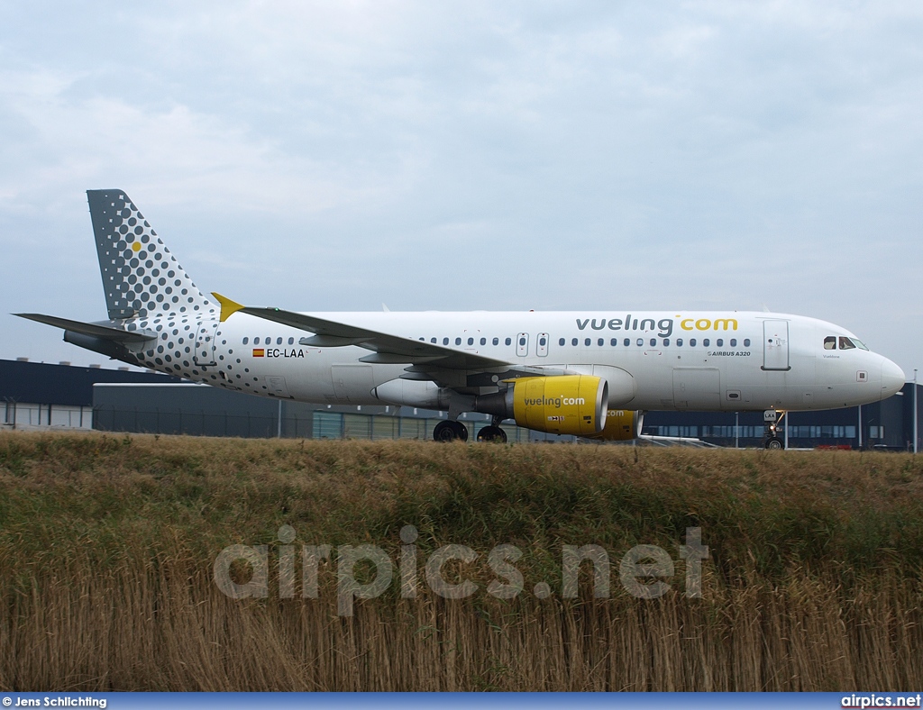 EC-LAA, Airbus A320-200, Vueling