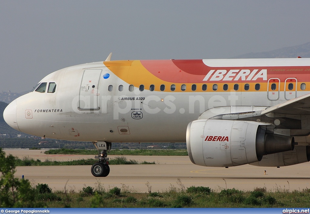 EC-LEA, Airbus A320-200, Iberia