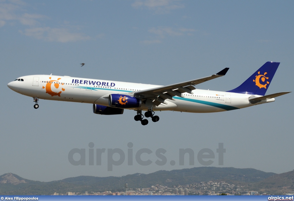 EC-LEQ, Airbus A330-300, Iberworld