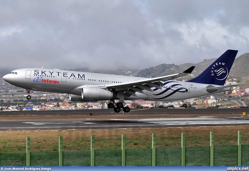 EC-LNH, Airbus A330-200, Air Europa