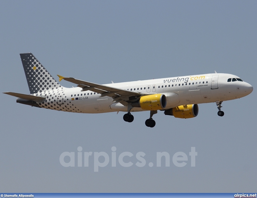 EC-LSA, Airbus A320-200, Vueling