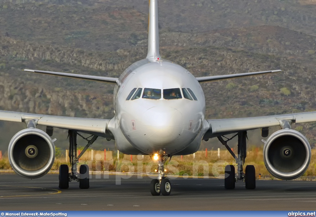 EC-LUD, Airbus A320-200, Iberia Express