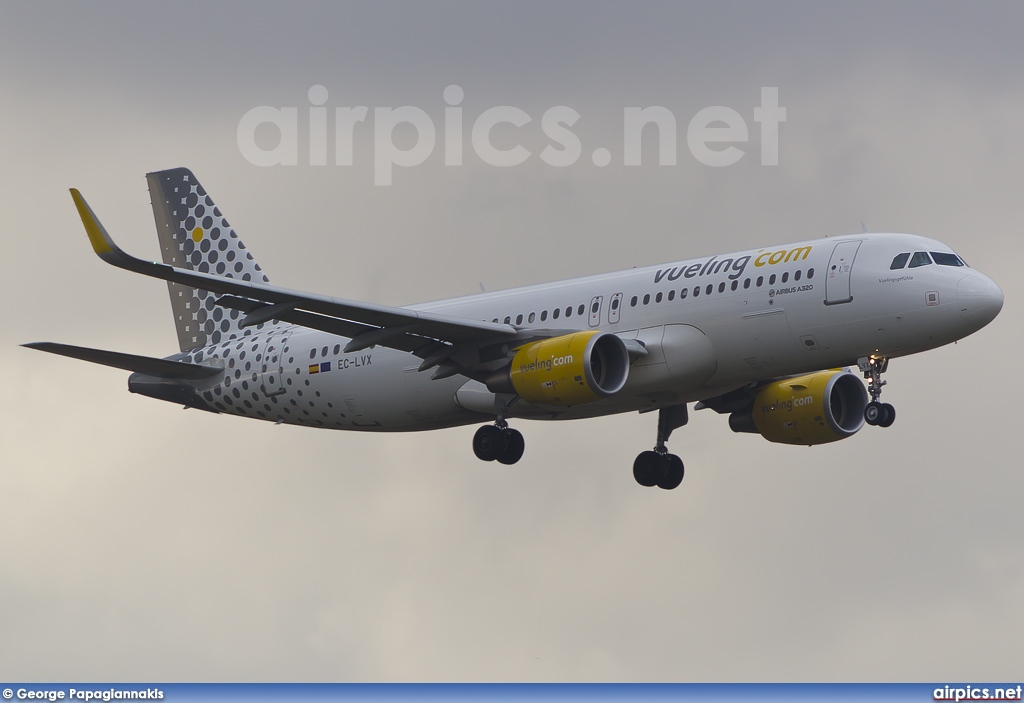 EC-LVX, Airbus A320-200, Vueling