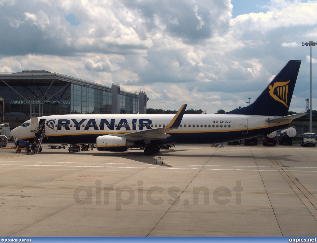 EI-DCJ, Boeing 737-800, Ryanair