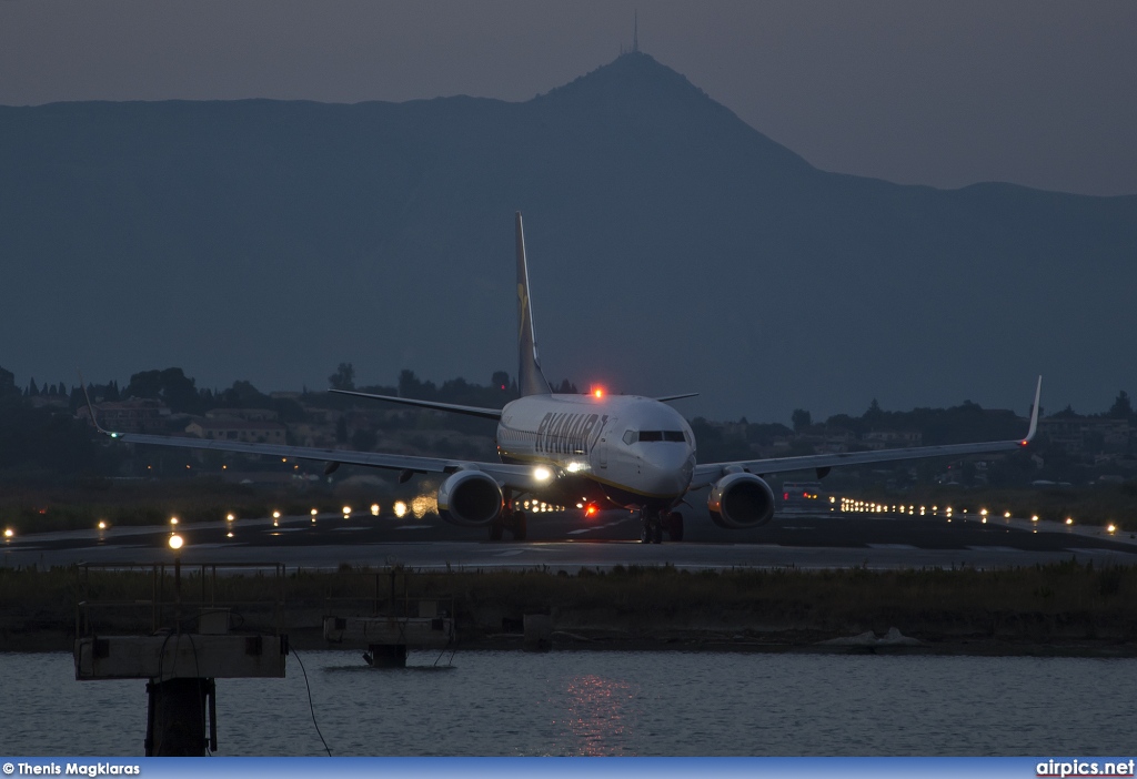 EI-DCR, Boeing 737-800, Ryanair