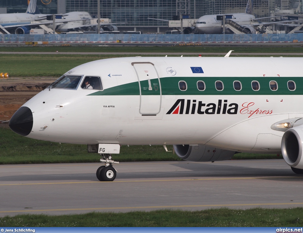 EI-DFG, Embraer ERJ 170-100LR, Alitalia Express