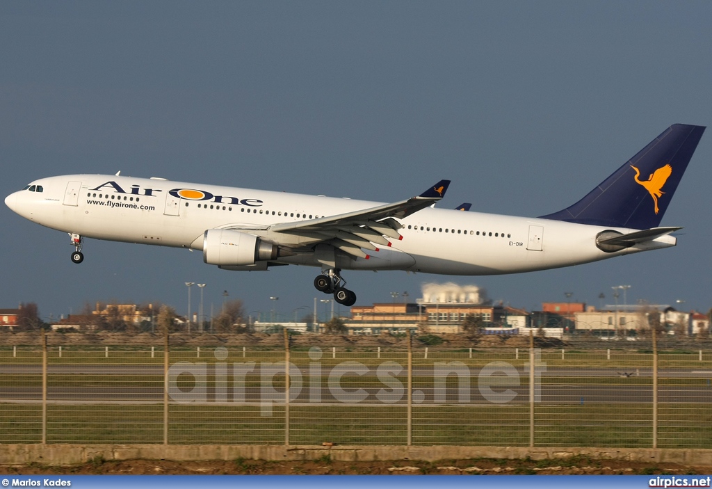 EI-DIR, Airbus A330-200, Air One