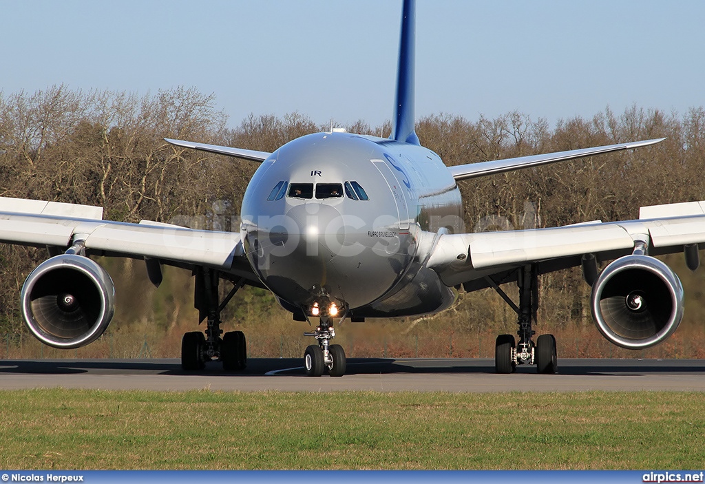 EI-DIR, Airbus A330-200, Alitalia