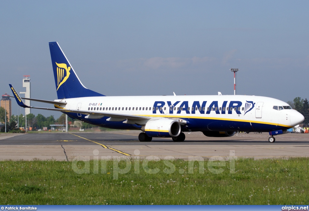 EI-DLD, Boeing 737-800, Ryanair