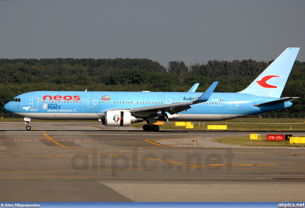 EI-DMJ, Boeing 767-300ER, Neos