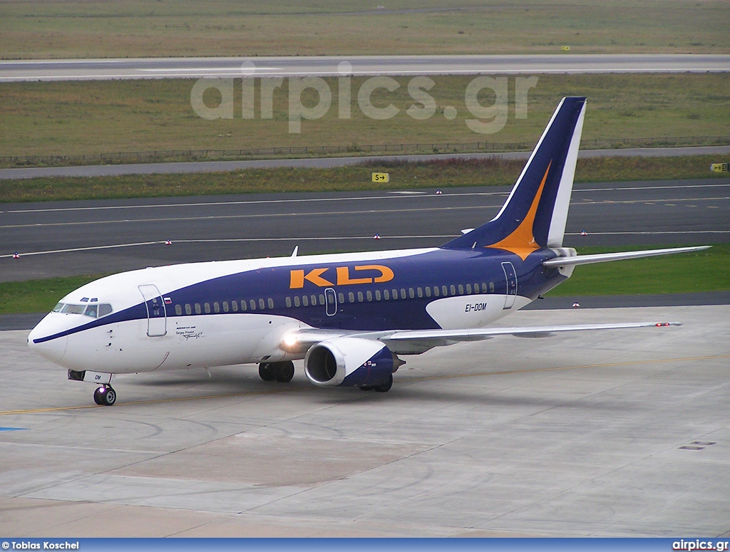 EI-DOM, Boeing 737-300, KD Avia