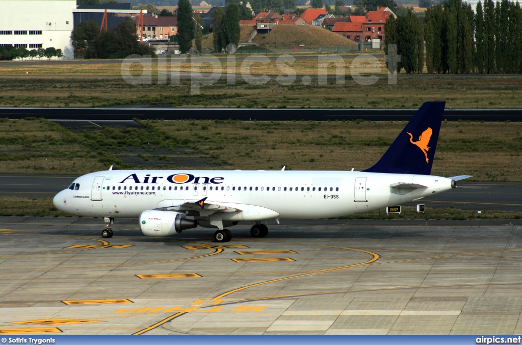 EI-DSS, Airbus A320-200, Air One