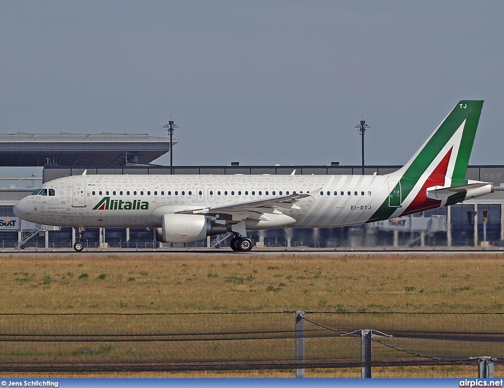 EI-DTJ, Airbus A320-200, Alitalia
