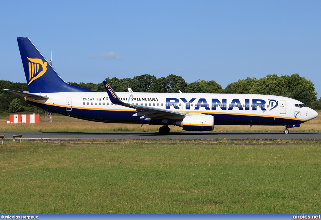 EI-DWR, Boeing 737-800, Ryanair