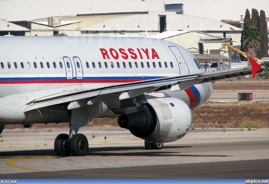EI-DXY, Airbus A320-200, Rossiya Airlines