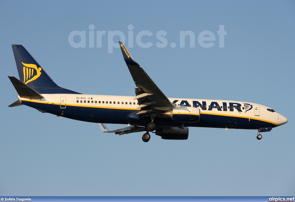 EI-DYL, Boeing 737-800, Ryanair