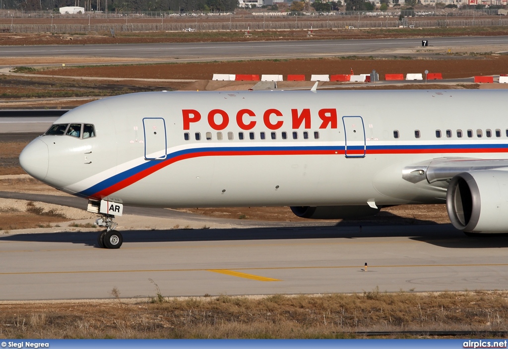 EI-EAR, Boeing 767-300ER, Rossiya Airlines