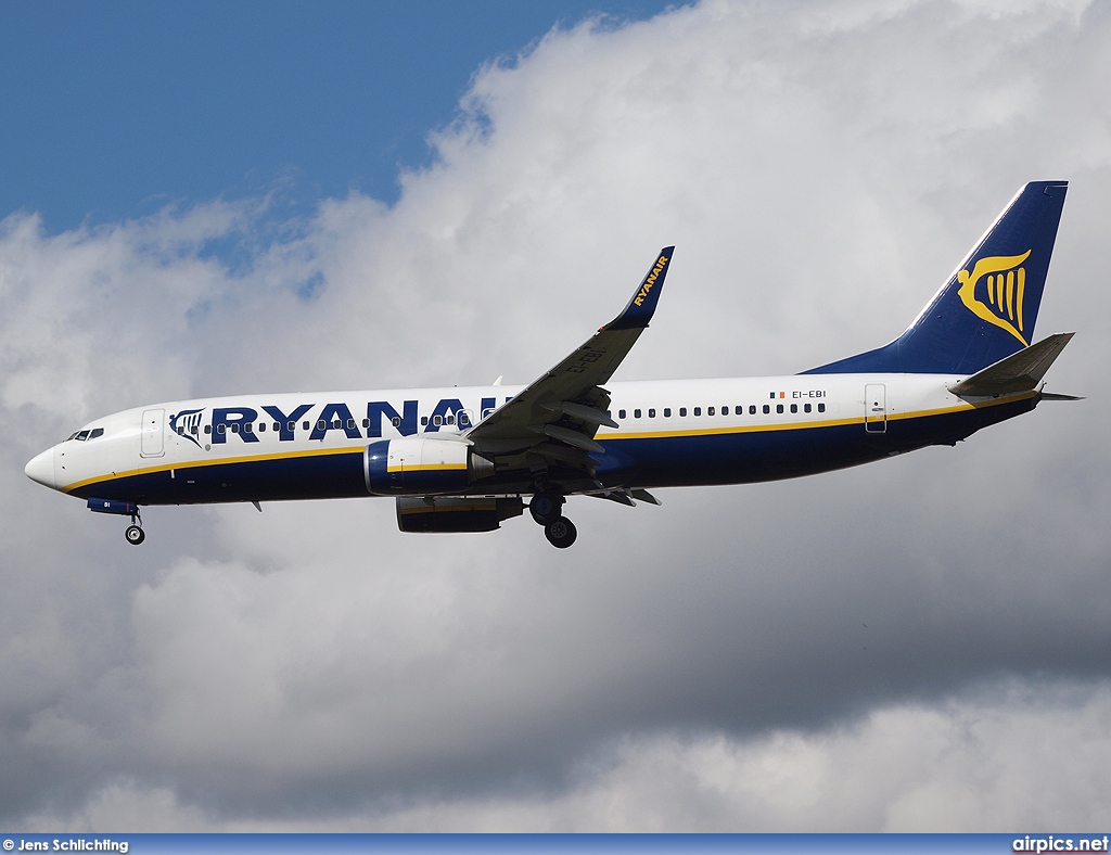 EI-EBI, Boeing 737-800, Ryanair