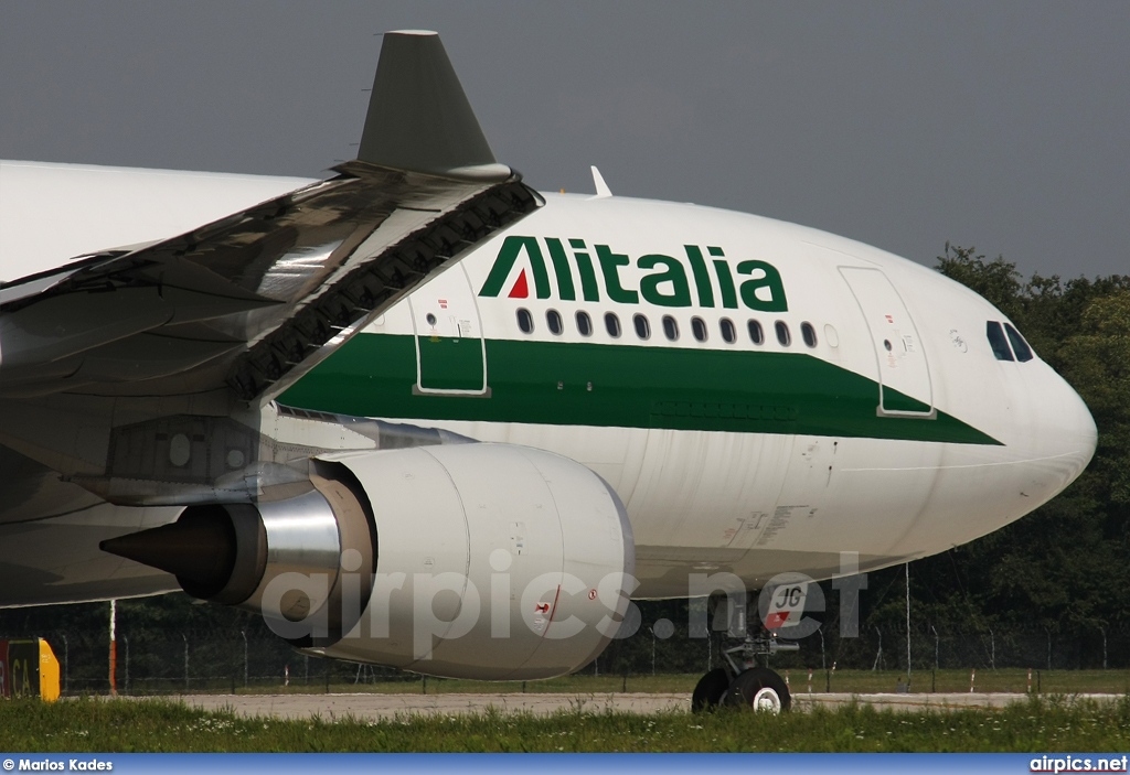 EI-EJG, Airbus A330-200, Alitalia