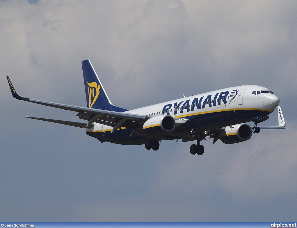 EI-EKG, Boeing 737-800, Ryanair