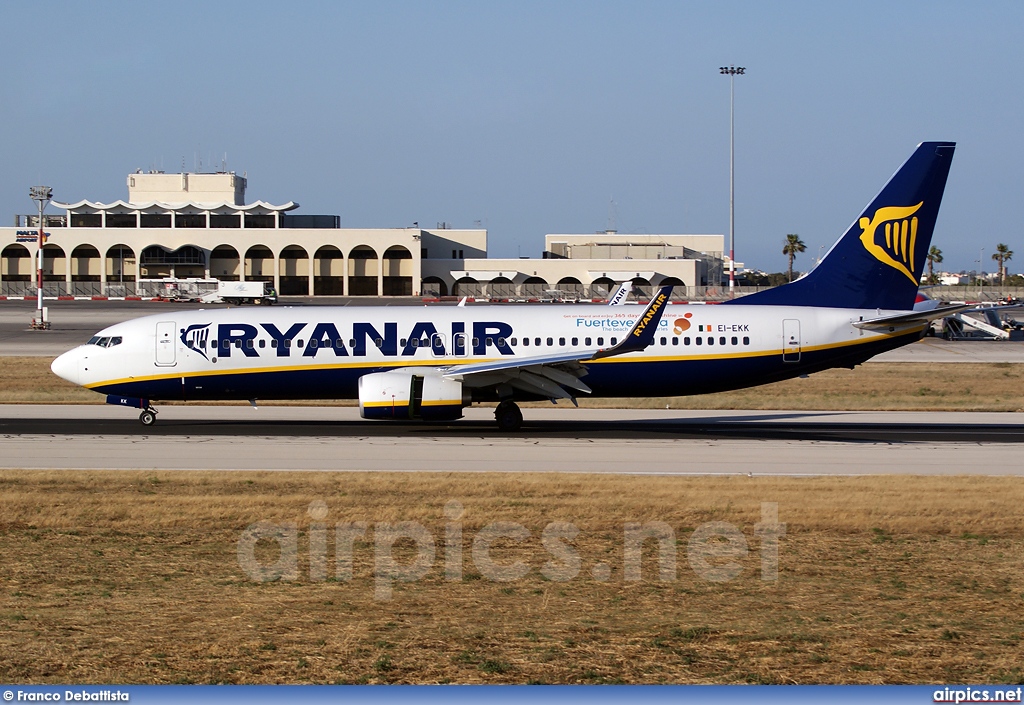 EI-EKK, Boeing 737-800, Ryanair