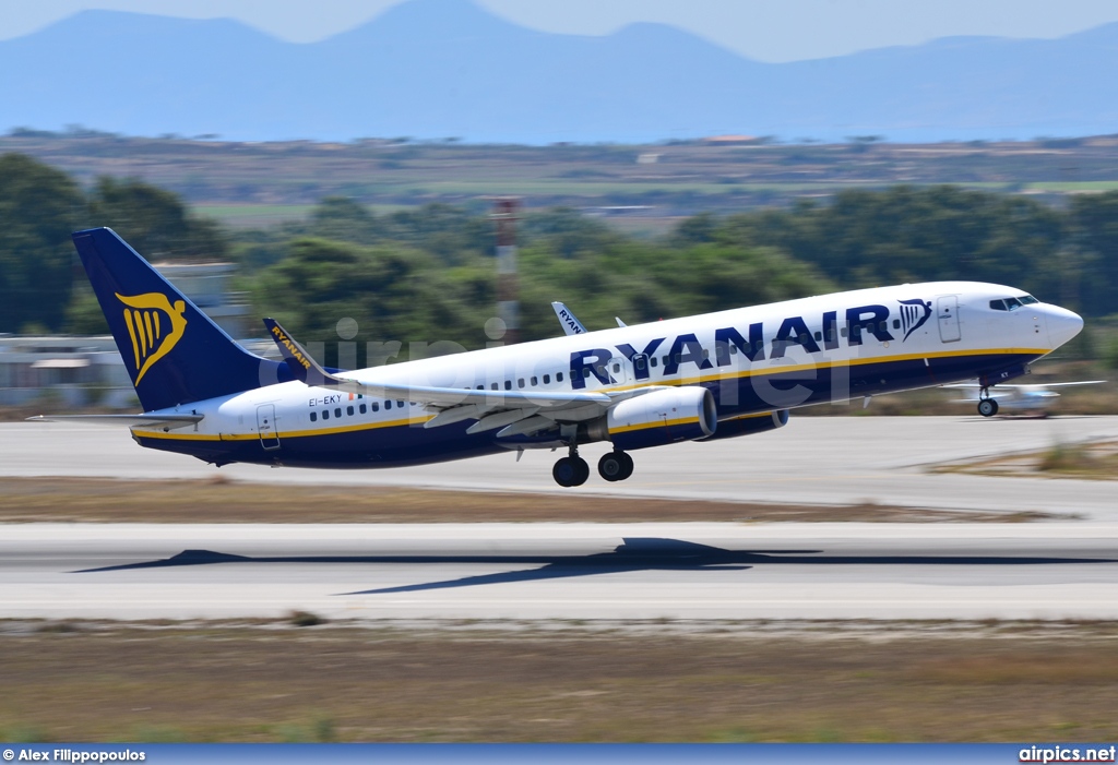 EI-EKY, Boeing 737-800, Ryanair