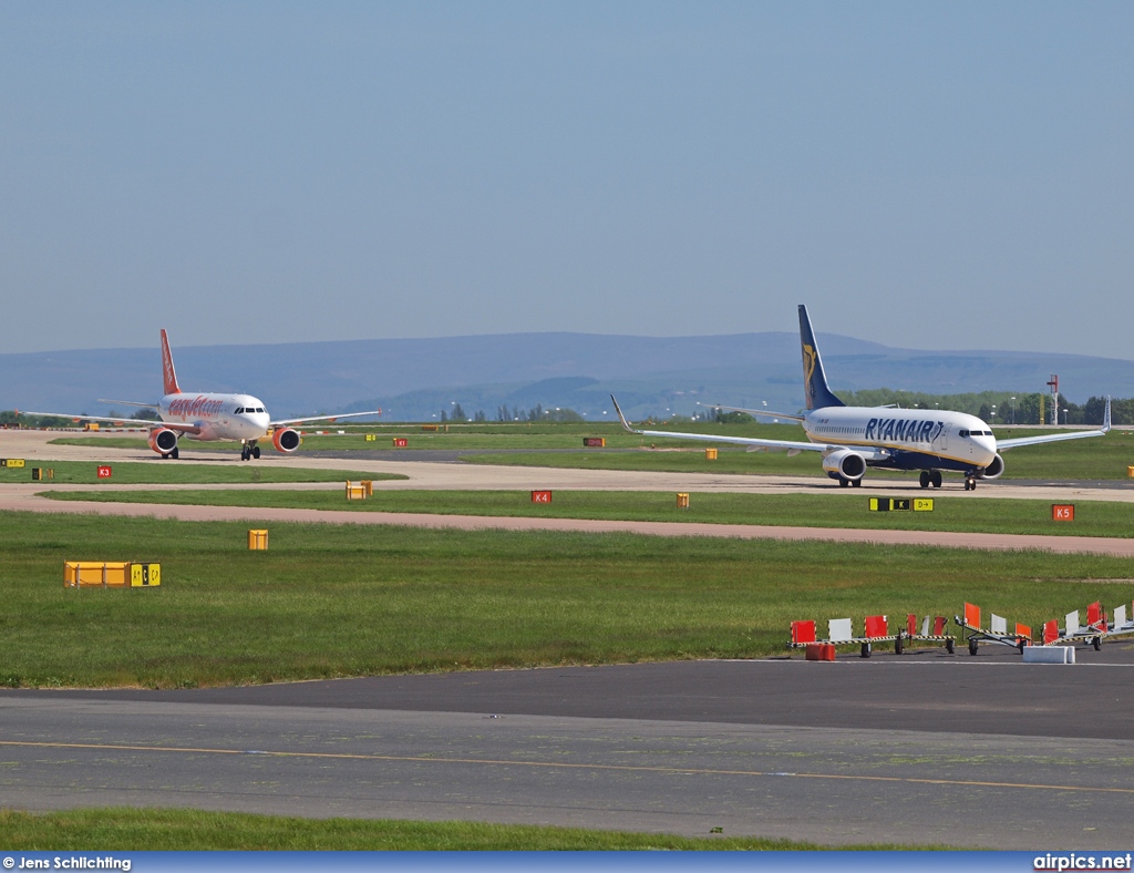 EI-EMN, Boeing 737-800, Ryanair