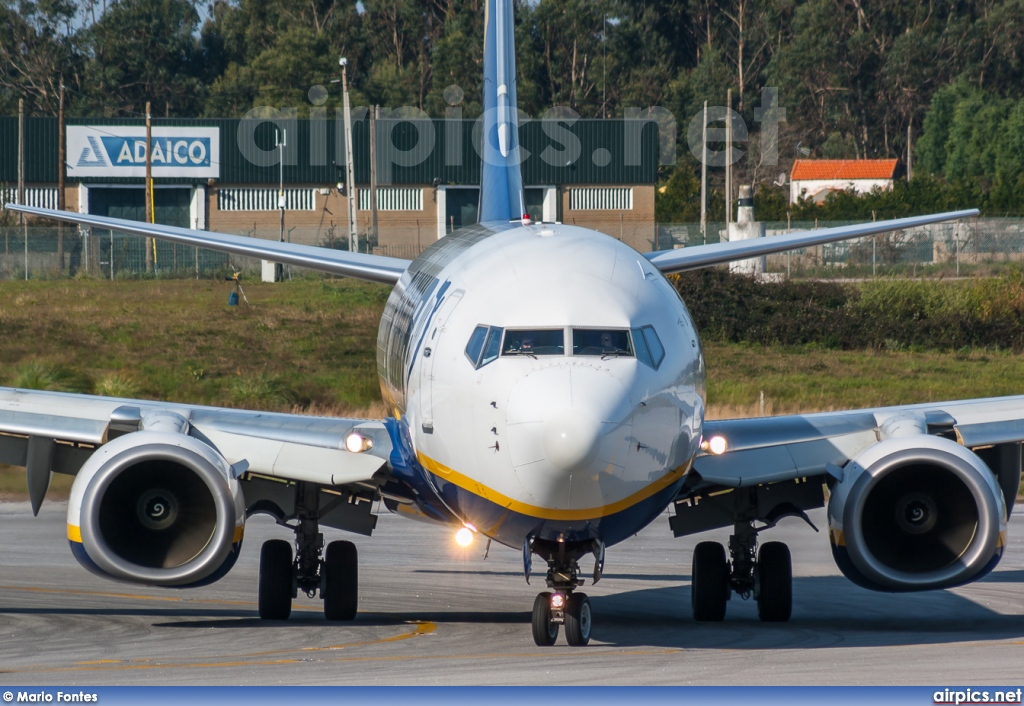 EI-EMR, Boeing 737-800, Ryanair