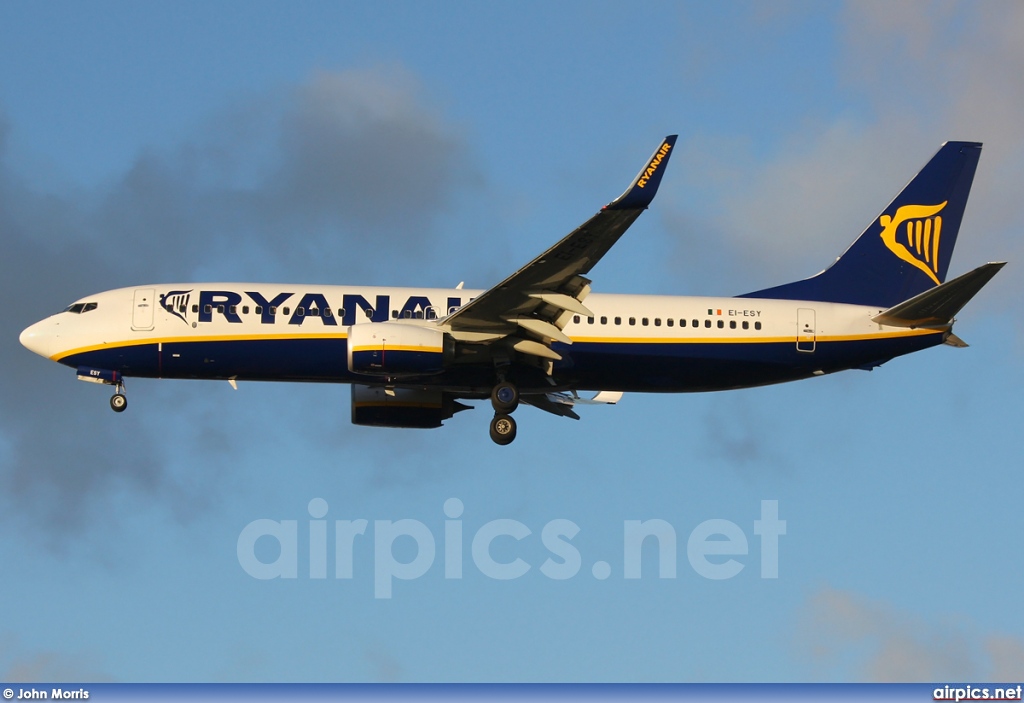 EI-ESY, Boeing 737-800, Ryanair