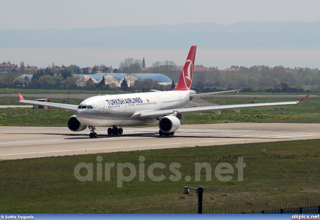 EI-EZL, Airbus A330-200, Turkish Airlines