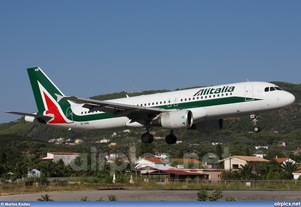 EI-IKB, Airbus A320-200, Alitalia