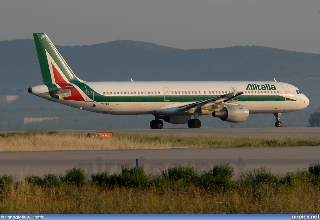 EI-IXF, Airbus A321-100, Alitalia