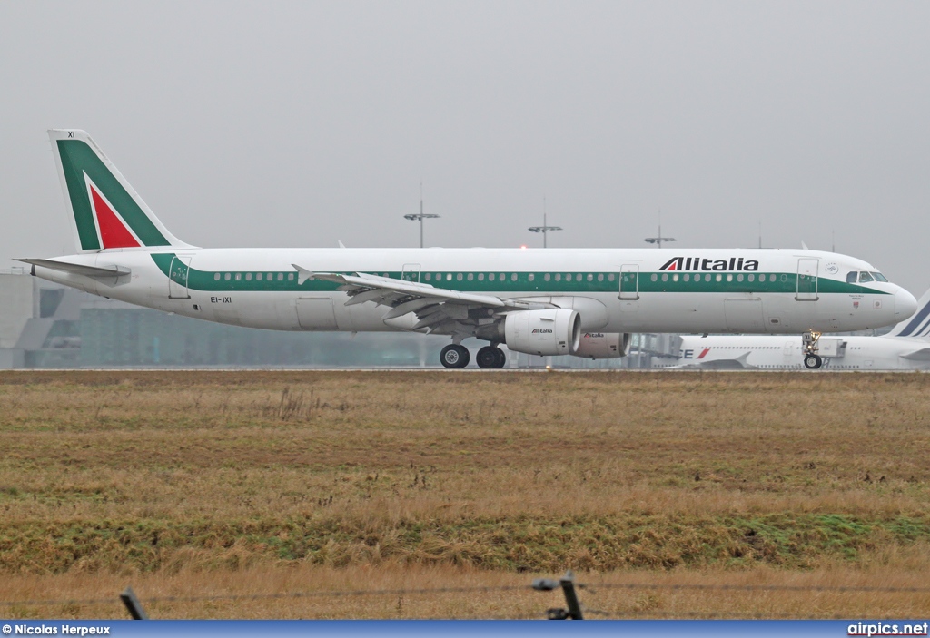 EI-IXI, Airbus A321-100, Alitalia