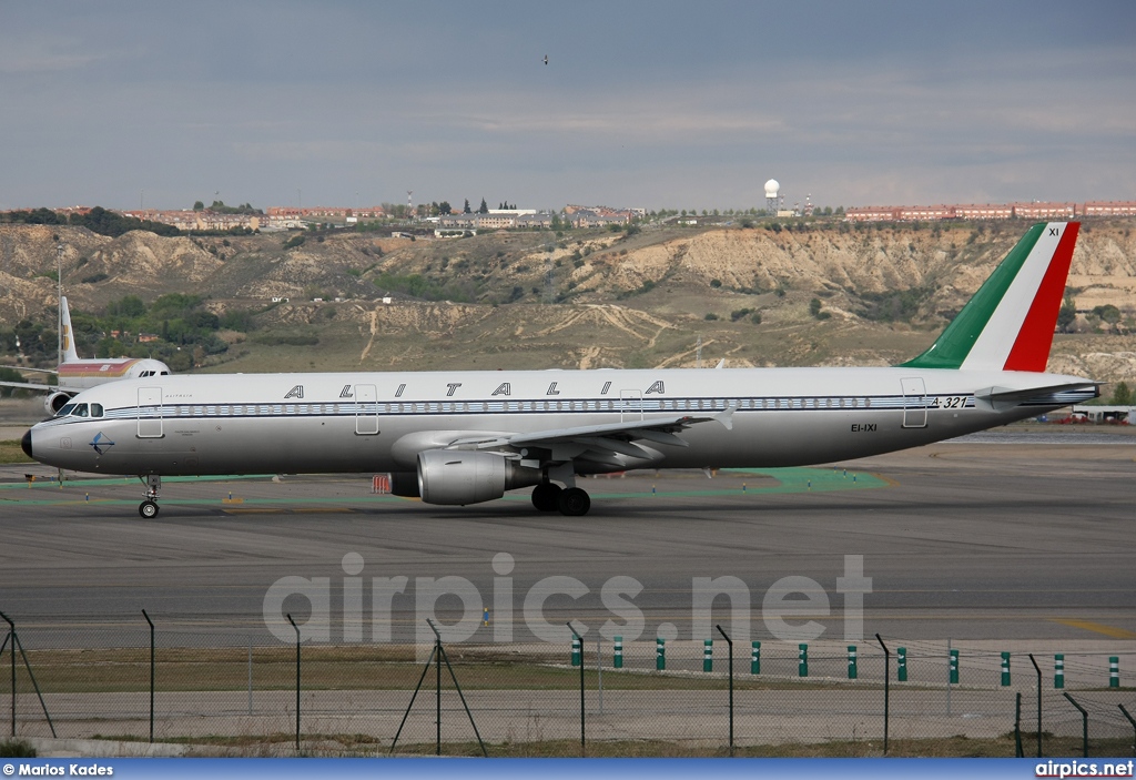 EI-IXI, Airbus A321-100, Alitalia