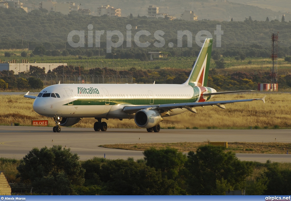 EI-IXO, Airbus A321-100, Alitalia