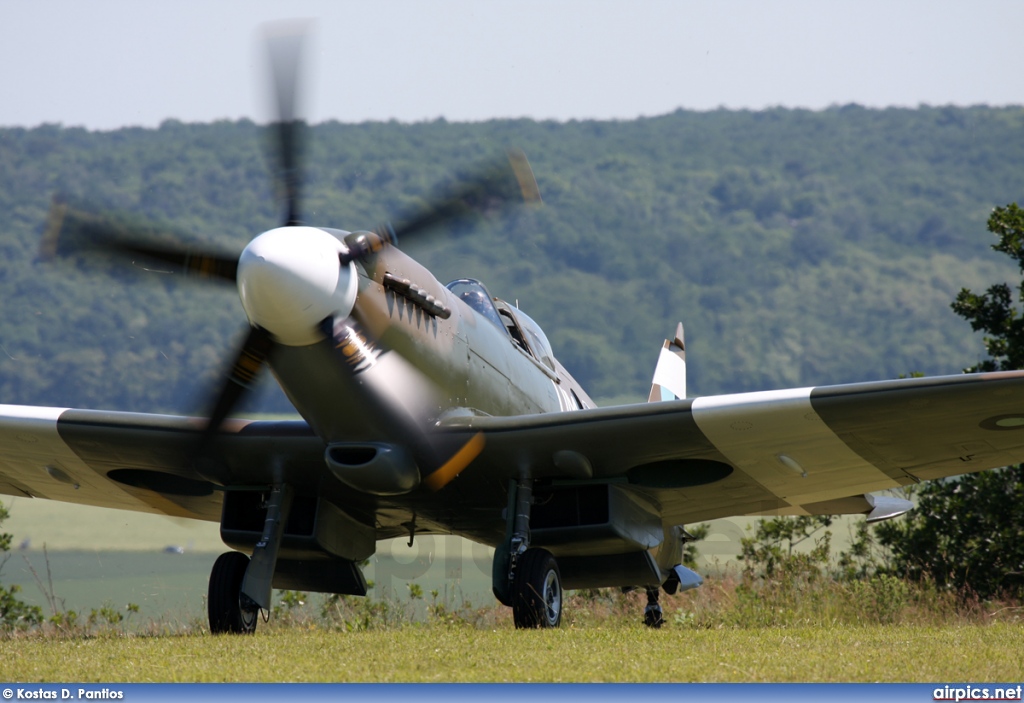 F-AZJS, Supermarine Spitfire PRXIX , Private