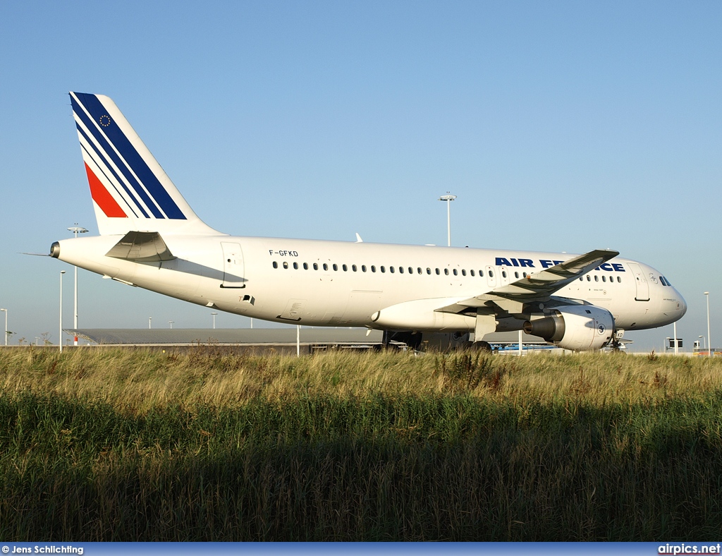 F-GFKG, Airbus A320-100, Air France