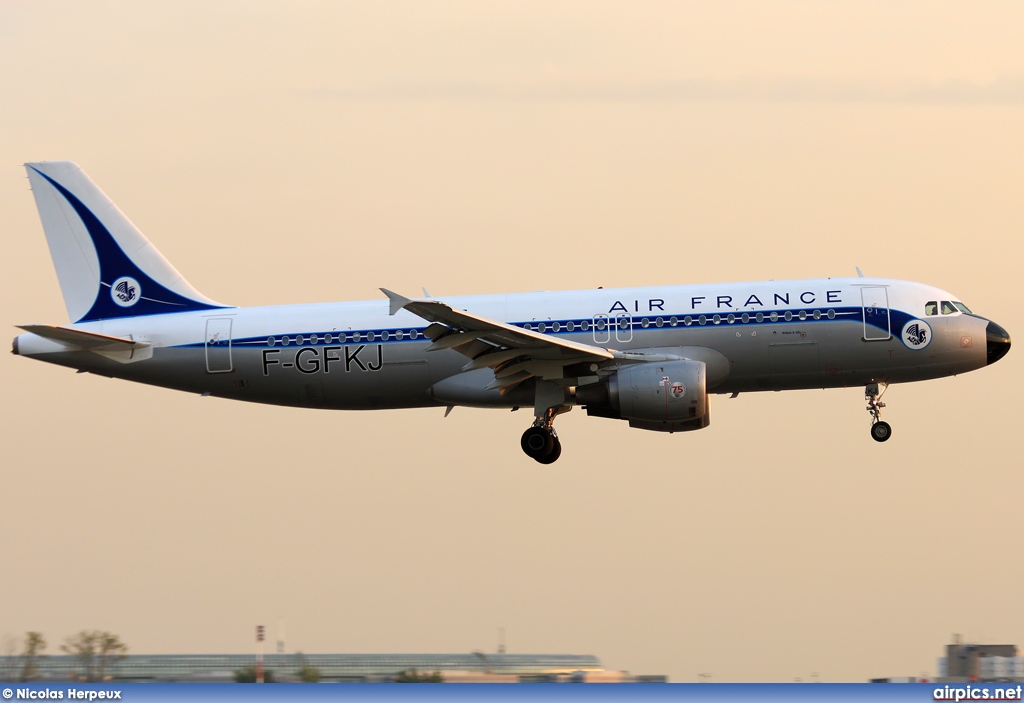 F-GFKJ, Airbus A320-200, Air France