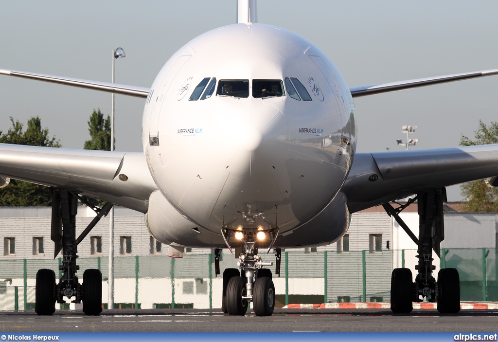 F-GLZC, Airbus A340-300, Air France