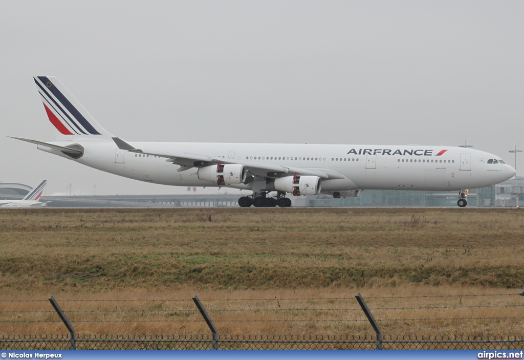 F-GLZN, Airbus A340-300, Air France