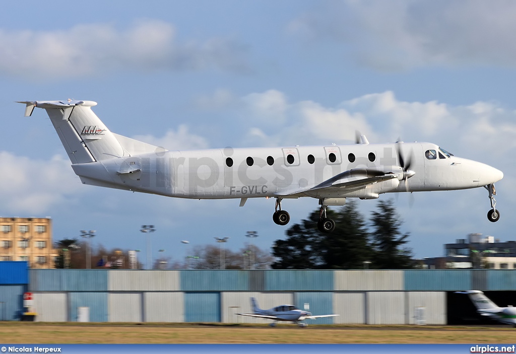 F-GVLC, Beechcraft 1900-C, Atlantique Air Assistance