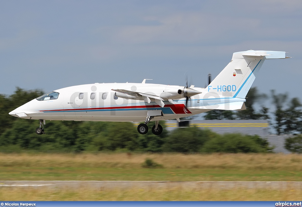 F-HGOD, Piaggio P180 Avanti, Oyonnair